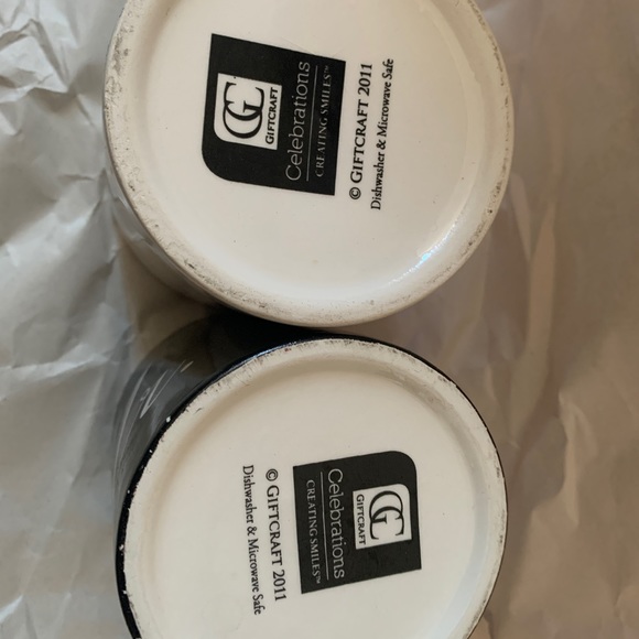 GiftCraft Mr. & Mrs coffee hot chocolate mug set - Picture 3 of 4